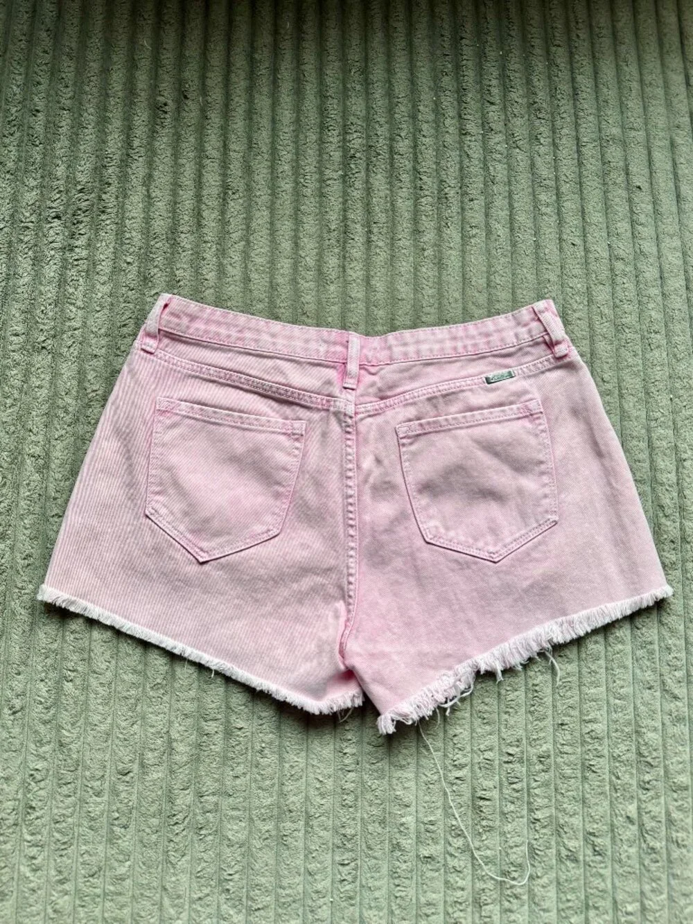 KanCan Acid Pink Mid-Rise Raw Edge Frayed Hem Shorts